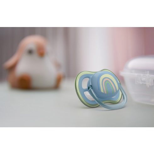 Philips AVENT SCF086/03 Ultra air Játszócumi 0-6hó szivárvány, 1db