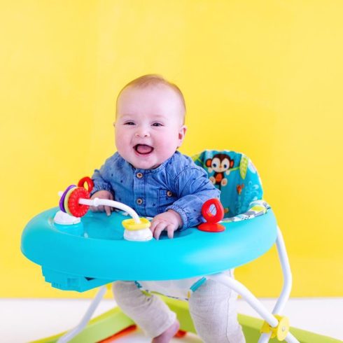 BRIGHT STARTS Bébikomp Giggling Safari 6hó+, 11kg-ig