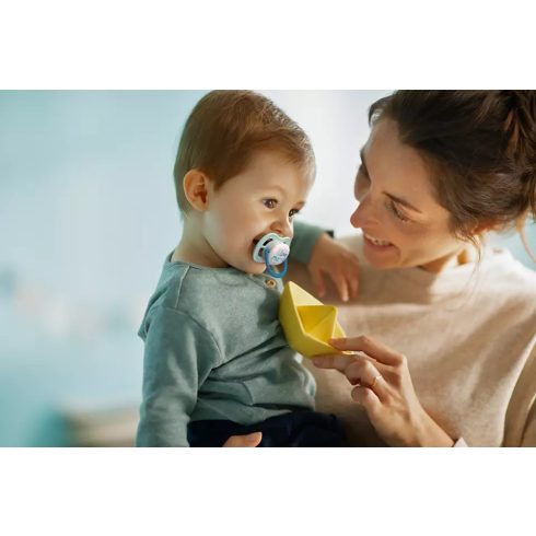 Avent Ultra air Happy 0-6hó játszócumi - fiús I love mama